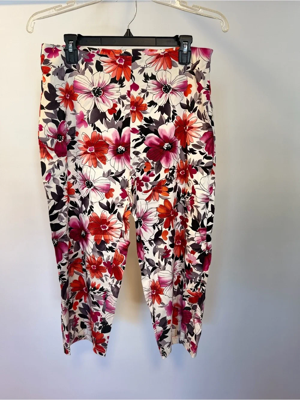 Floral Ankle Skinny Pants in White with Pink & Red Bloom
